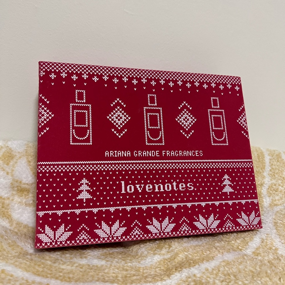 Love Notes Fragrance and Candle Set in Pink and White